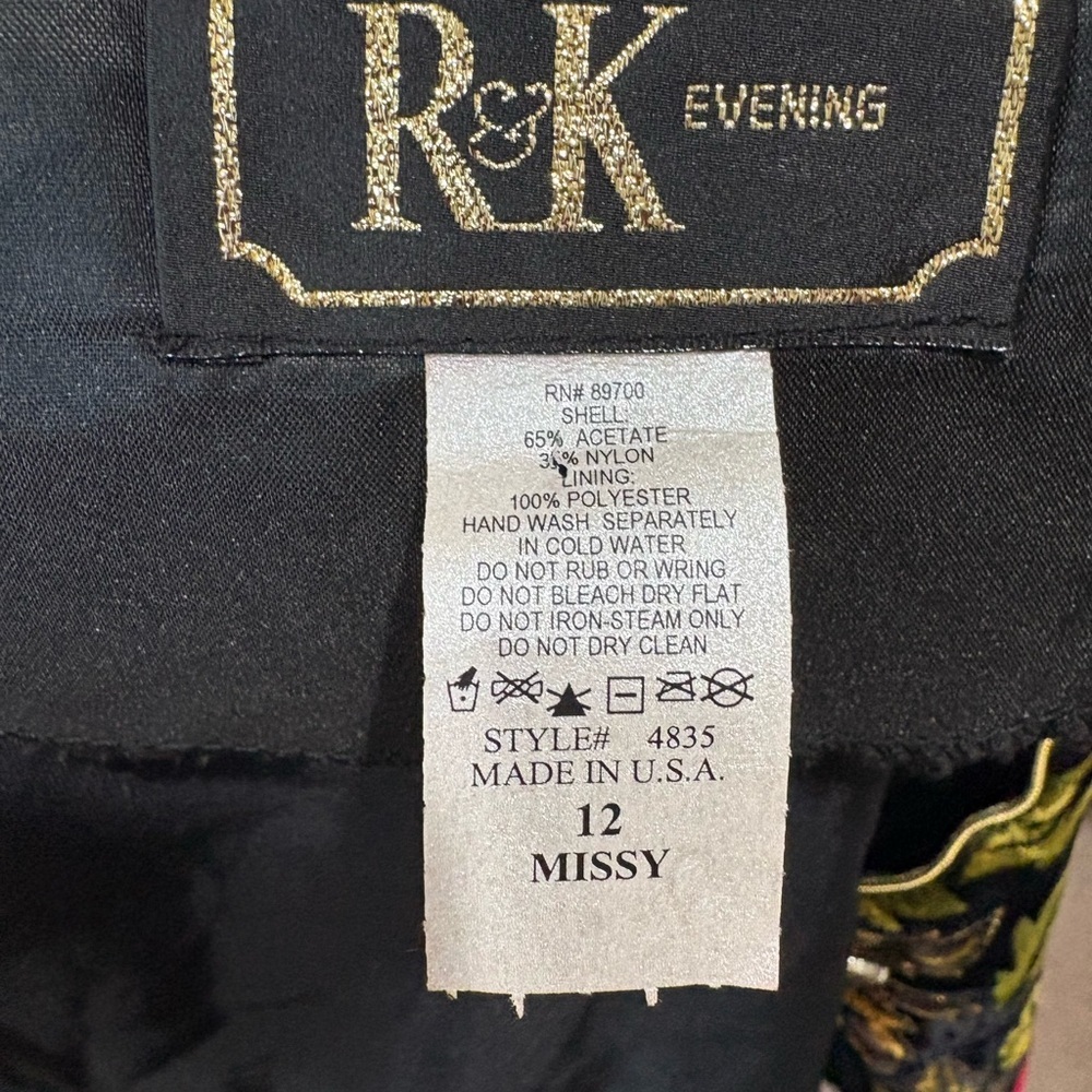 R & K Evening Velvet Floral Jacket Black Red Roses Green Vintage Size 12 Missy - Picture 7 of 7